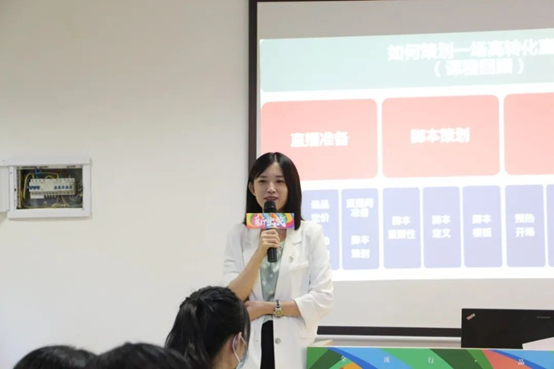 1600250353159135.png blob.png